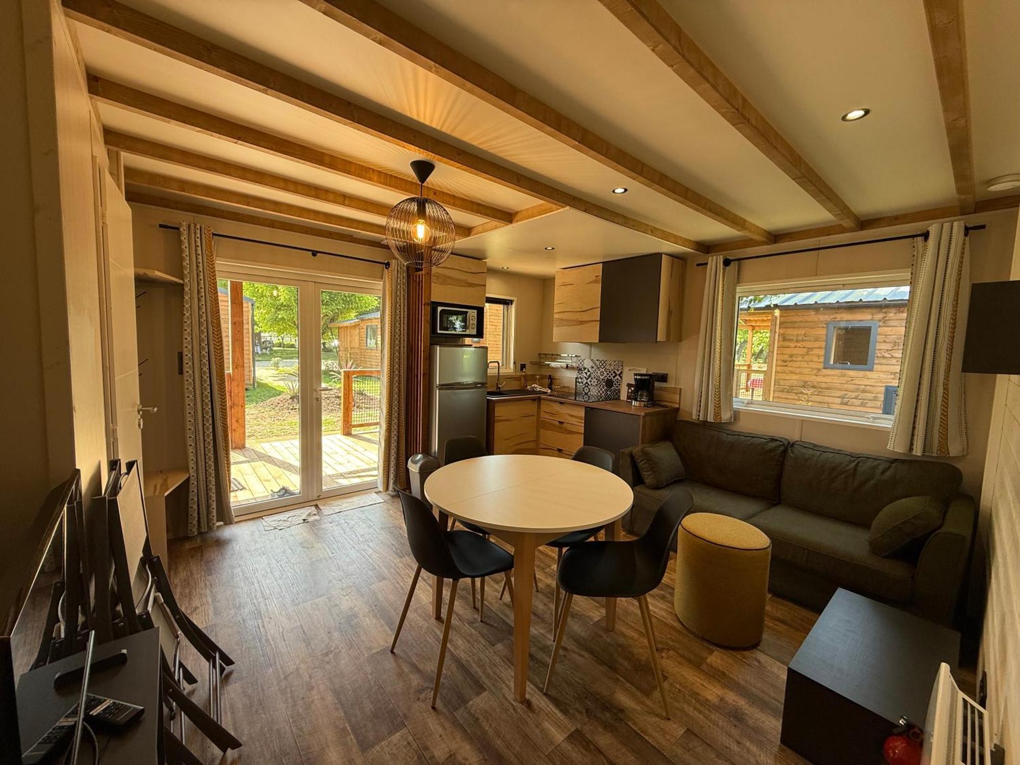 Camping Le Sorlut Cozes Exterior foto
